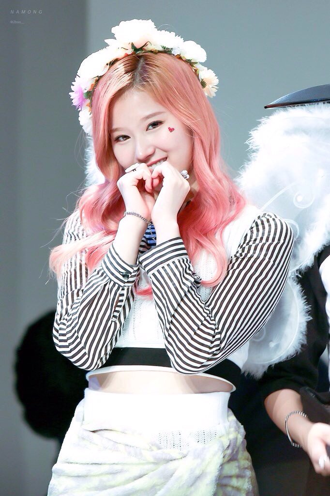twice_luv_once's tweet photo. フォロワー様を増やしたいです🐰
#Twice好きな人RT 
#イルボンメンバーペンRT 
#RTいいねフォロー
#RTで広めてください
#모모
#사나 https://t.co/xCj40eVWhs