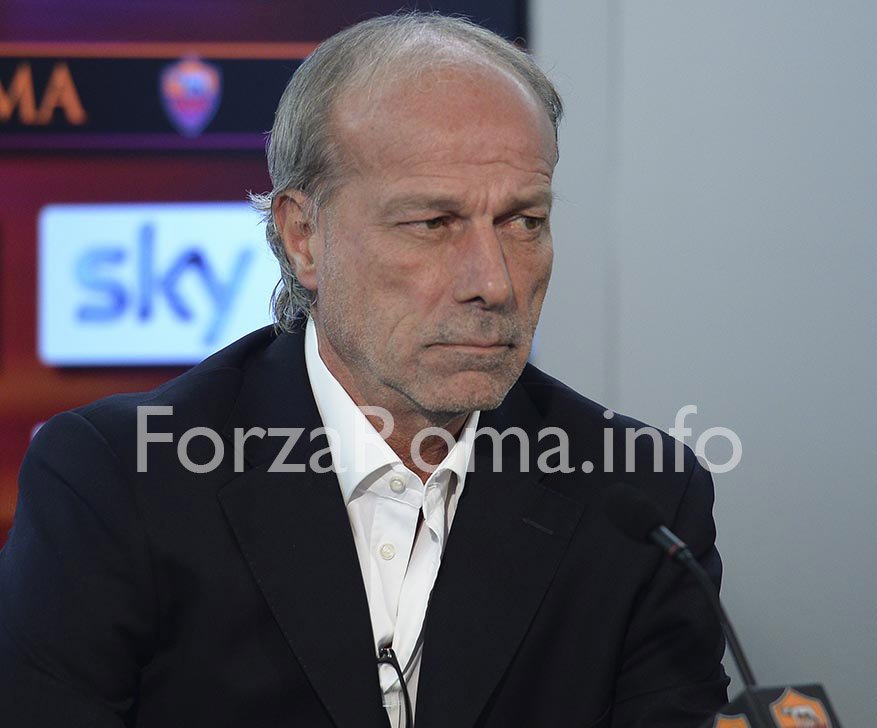 forzaroma's tweet image. Si lavora per #Perrotti. .@TheRealAC3 saluta bit.ly/1JIFaKd #rassegnastampa #ASRoma #IlTempo