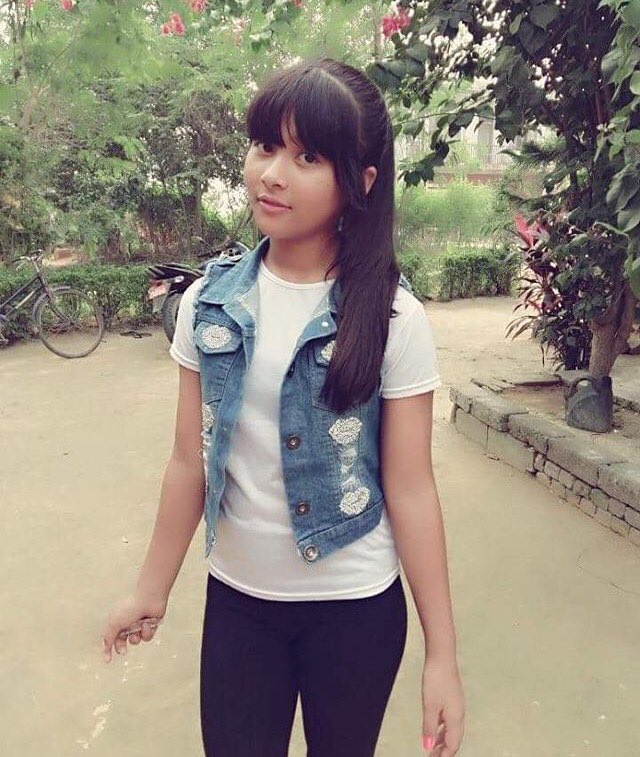 Hello how r you all?
My new pic:)