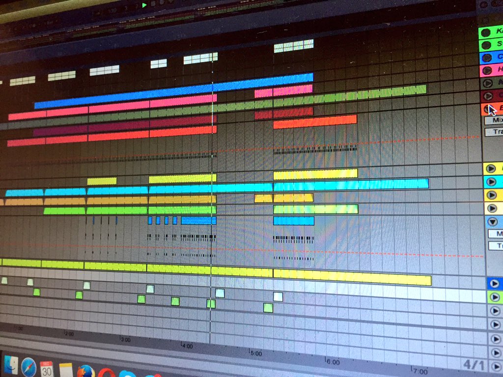 NestorArriaga's tweet image. I love coloring!! #ableton #abletonlive #teamnosleep #techno #nopainnogain #NewRelease