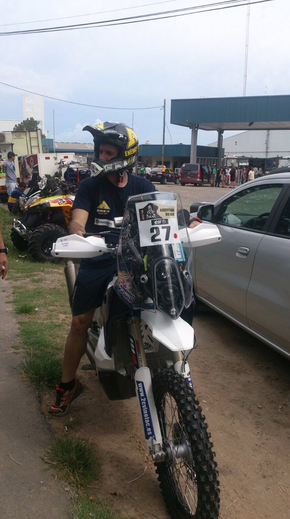 TxominArana's tweet photo. Heldu gara Argentinara... Motorra puntuen jartzen gabiz @ARMIEnergy @GernikaOffRoad @deia_bizkaia @erenokoudala https://t.co/2MXFECD8dg