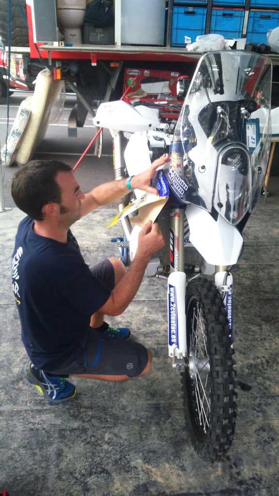 TxominArana's tweet photo. Heldu gara Argentinara... Motorra puntuen jartzen gabiz @ARMIEnergy @GernikaOffRoad @deia_bizkaia @erenokoudala https://t.co/2MXFECD8dg