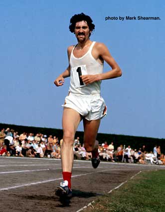 AthleticsImages's tweet image. #BornOnThisDay in 1949, 10000m world record breaker DAVE BEDFORD @athleticsweekly @Tom_Bedford @LondonMarathon