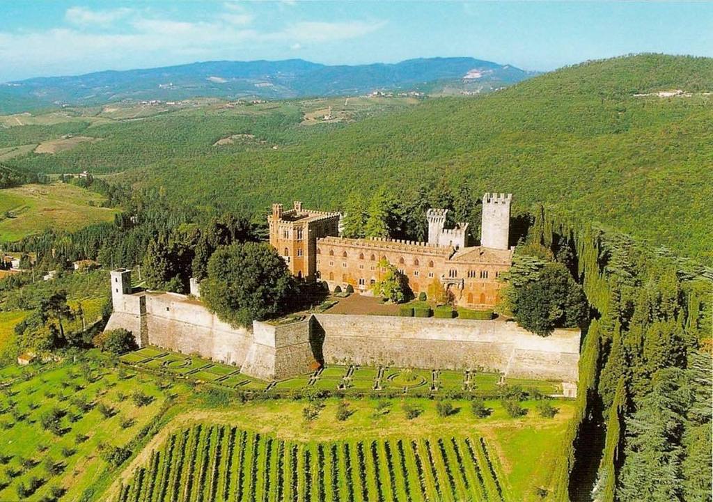 Thousand Faces of #Tuscany The #splendid #castle  of #Brolio in #chiantihills #amazing #winterintuscany #madeintusc…