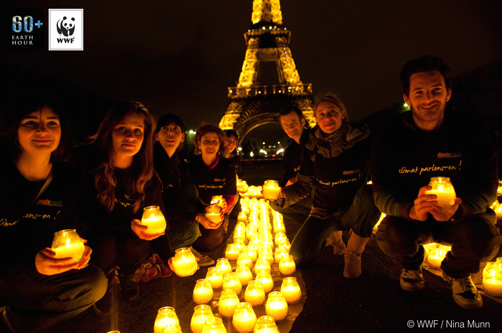 earthhour's tweet photo. #ClimateHighlights: #cop21 saw people unite for climate action in marches, petitions, tweeting their leaders,& more! https://t.co/sGqKMQq9PD