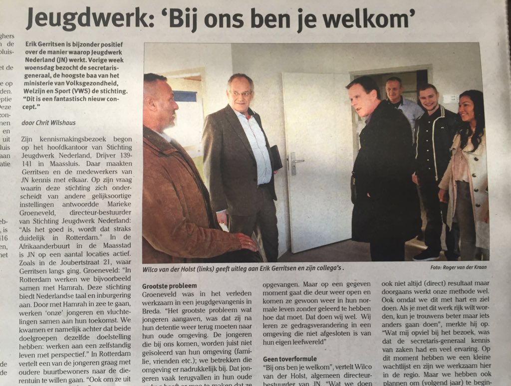 stjwn2015's tweet photo. Bezoek van Dhr E. Gerritsen Secr Generaal Ministerie van VWS aan onze Stichting. #SchakelMaassluis. https://t.co/XNviQ5EDg0