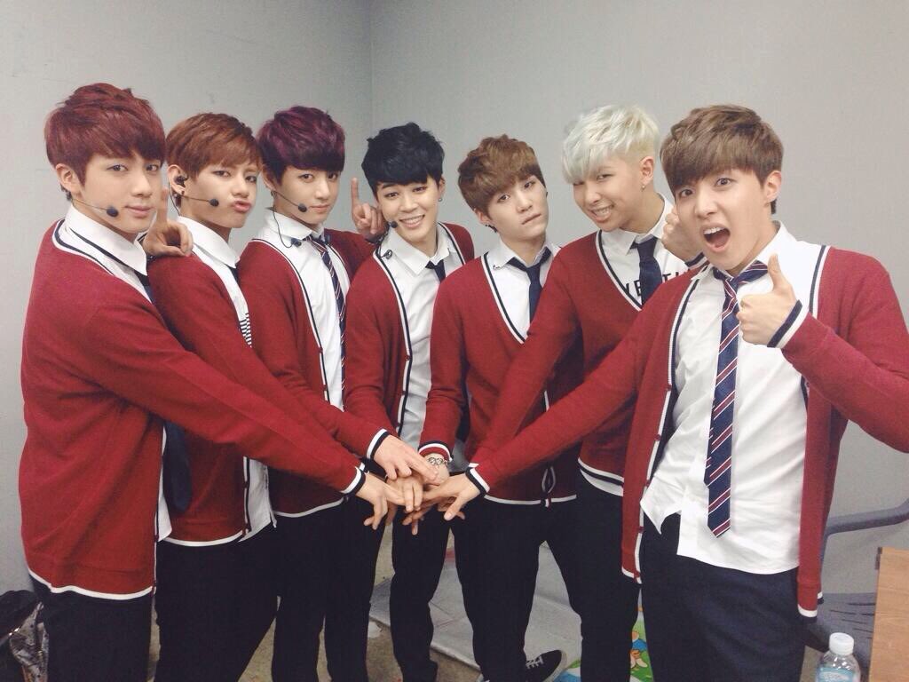 pic_bts's tweet photo. #하루만 https://t.co/R36awNsqwo