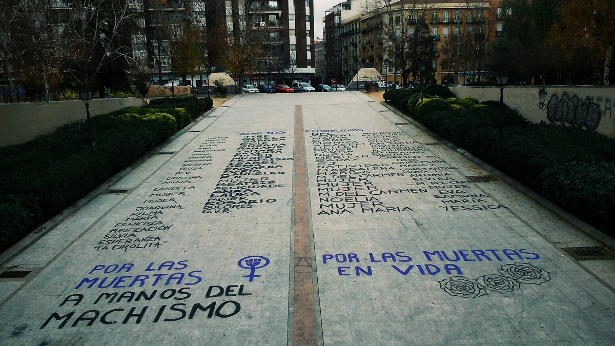 agz27's tweet photo. En Arganzuela no queremos que ninguna de las 103 asesinadas este 2015 caiga en el olvido. Siempre con nosotras... https://t.co/p9IVExyCdF