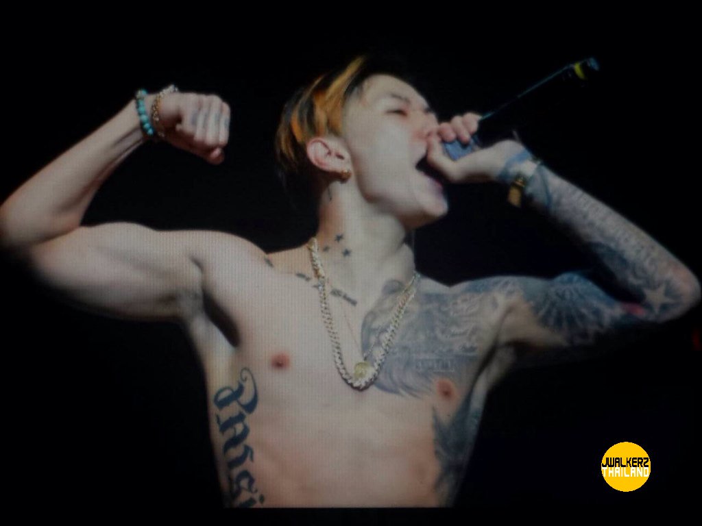 CXe2JUEU0AMP4Ry.jpg:large