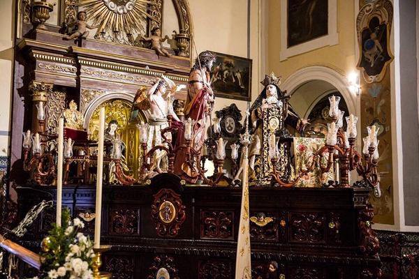 UnCofradeMas's tweet photo. #Repasandoel2015 El Misterio de Santa Teresa de Jesús para el Corpus 2015 #TDSCofrade #TDSActualidad https://t.co/E42JcLfF2t
