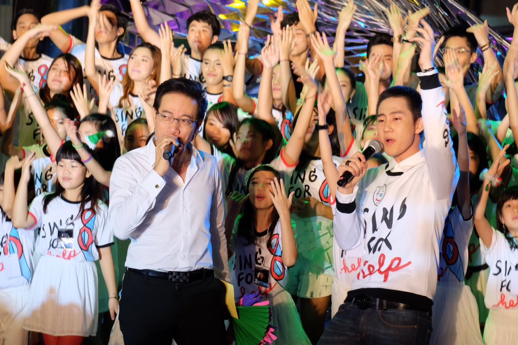 nunong555_'s tweet photo. #captainchonlathorn #singforhelp2015 #คิดถึง https://t.co/WdVeeGSYIP