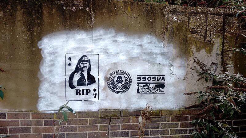 NoWillow's tweet photo. #LemmyKilmister #rip #RipSmith @PlanetRockRadio some local street art from Lemmys home town of Burslem https://t.co/lMmxoUyVn9