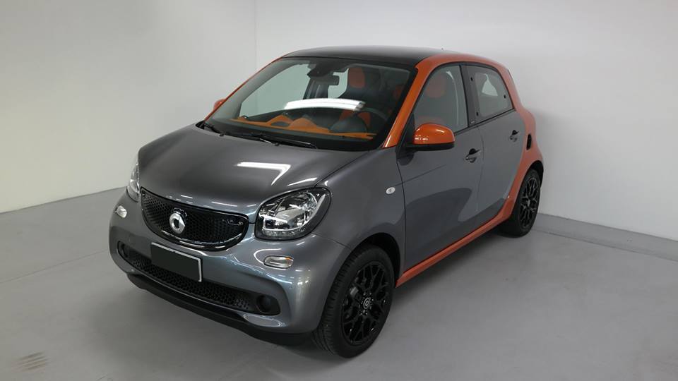 Ecco #Smart #ForFour in pronta consegna negli Showroom #Gino #GinoSpa
bit.ly/1NAD0jt