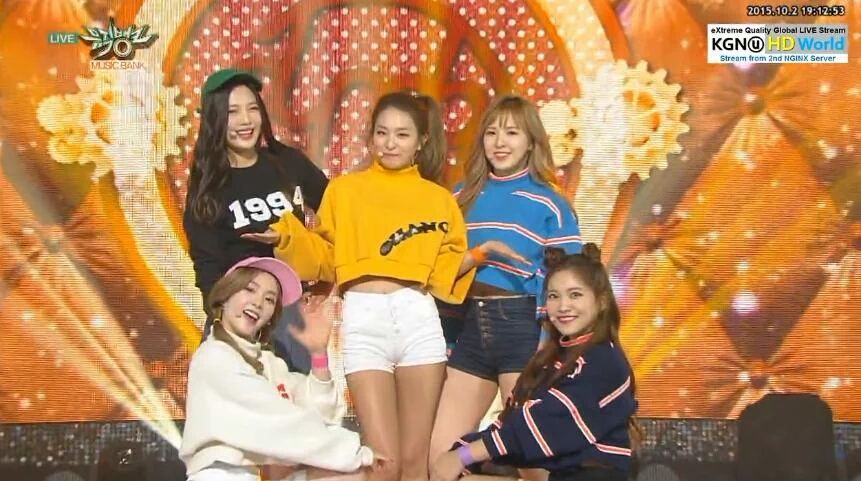 baejuhyunx_'s tweet photo. dear rv's stylist,

these are actually better than any of rv's dumbdumb gayo outfits. i cant believe ure blind now https://t.co/R0iKSYpQnA