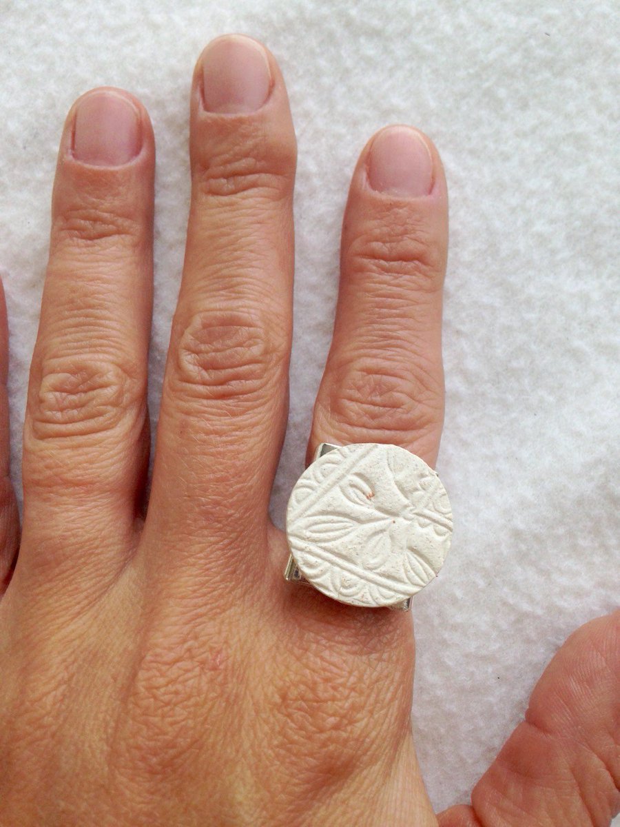 craftyleftdee's tweet photo. Handmade Essential oil diffuser paisley stamped ceramic on sil… https://t.co/1ERjg7uUxb #etsymntt #SilverPlatedRing https://t.co/WXTUUWYFgC