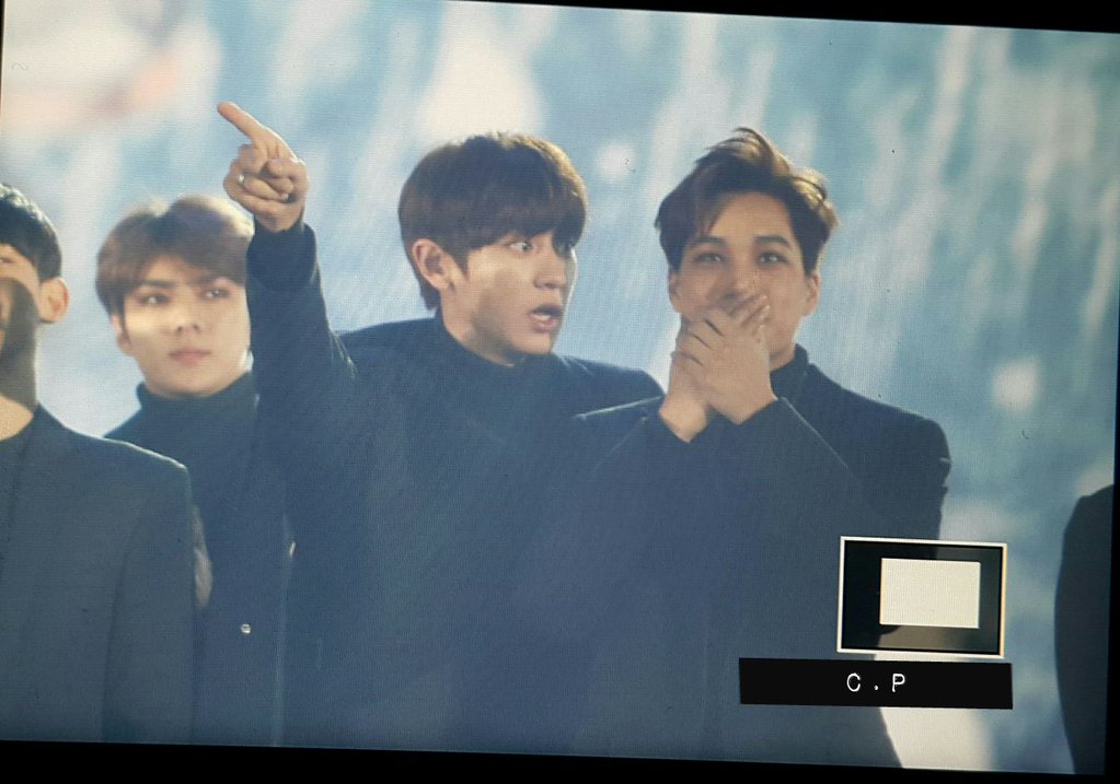 KBS 가요대축제에서 엑소 (오프 카메라) | 인스티즈