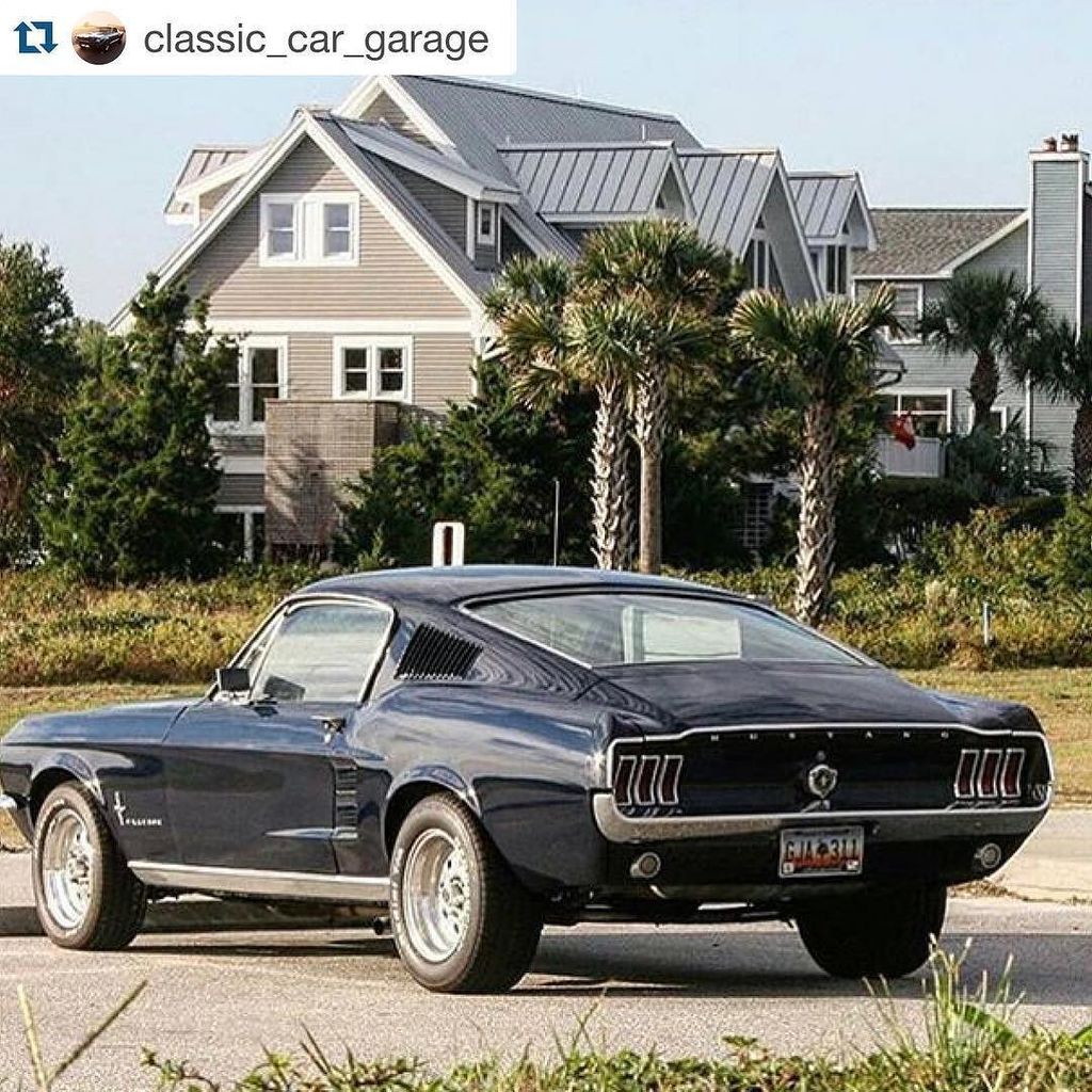 oldcar_photo's tweet photo. #ford #mustang #fordmustang #67 #1967 #ford67 #mustang67 #fordmustang67 #fastback #fordfastback #fordmustangfastbac… https://t.co/zduTmZjaFg