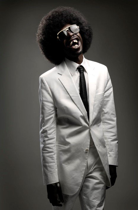 VumaFM's tweet photo. #LunchTimeRadio served by @LuckySefatsa having scrumptious lunch with  @Pitch_BlackAfro  yo favourite song yakhe? https://t.co/fM54bE8n4H