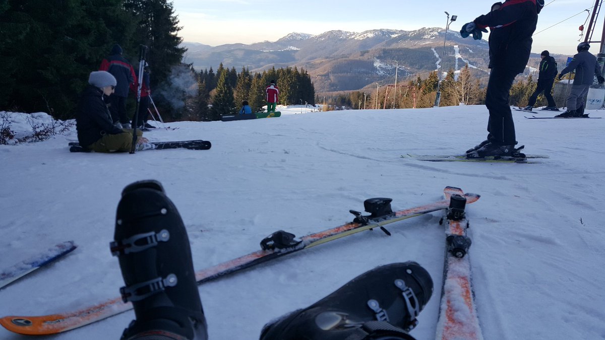 ExcursionScenic's tweet image. #ScenicExcursion #Cavnic #Romania #skiing #snowboarding