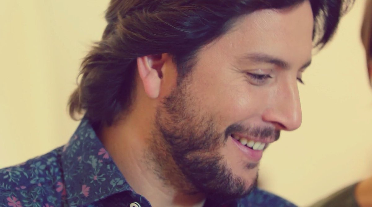 ManuelC_Sevilla's tweet photo. Me pierde tu manera de sonreír, 
En tu sonrisa cabe la luz del mundo.
@manuelcarrasco_  #UnoxUno https://t.co/Nf4TiL3zoE