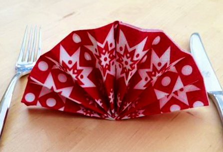 docrafts24's tweet photo. As originally folded napkins for the Christmas table?
https://t.co/hG4lVjMmfp https://t.co/uP6984Jqpx