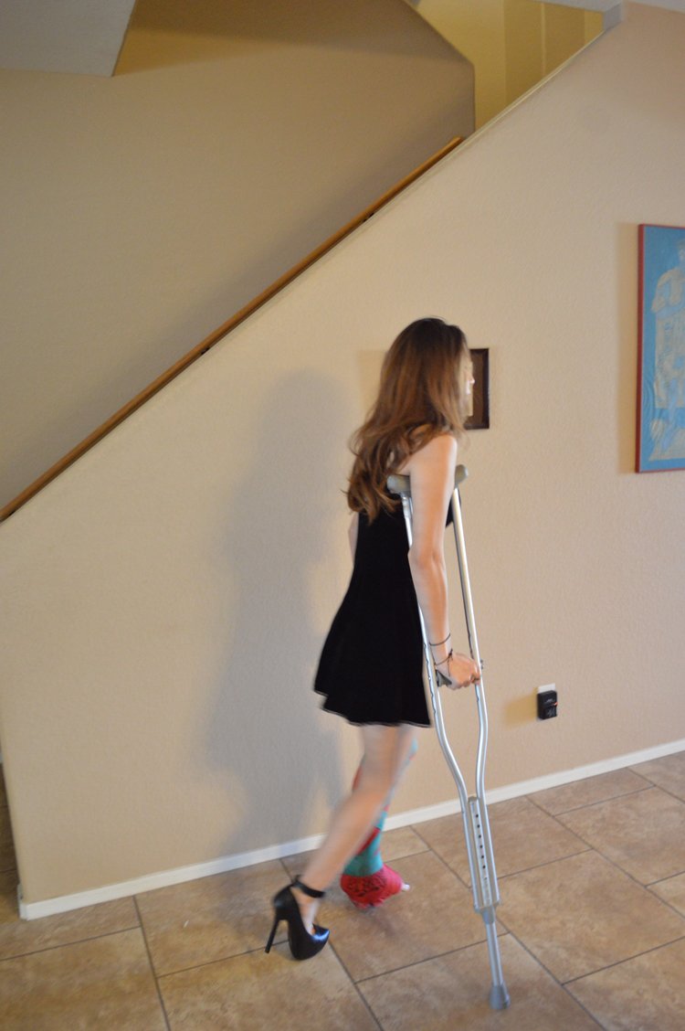 Castheel on Twitter: "#llwc #legcast #casted #leg #highheel #platform #