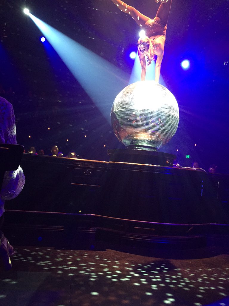 antimoiannella's tweet photo. My favourite performer at @ClubSwizzle, Valerie Murzak, outstanding on the mirror ball #adelaide #festivalcentre https://t.co/i1iOzgnst5