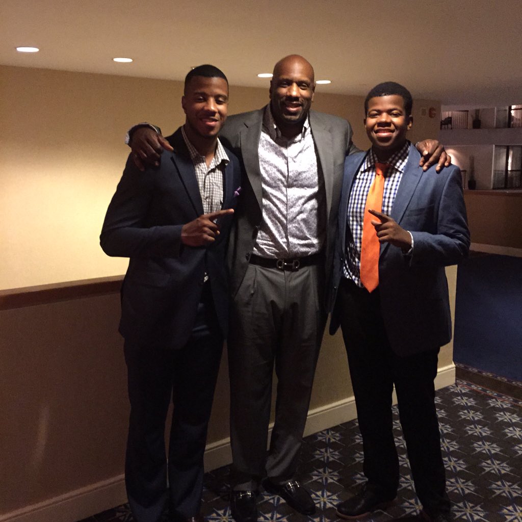 WarrenPowers91's tweet photo. All adversity in my life has prepared me to become the man God design me 2 be &amp; raise my boys to men#dedication https://t.co/Gy2rZXpEuq