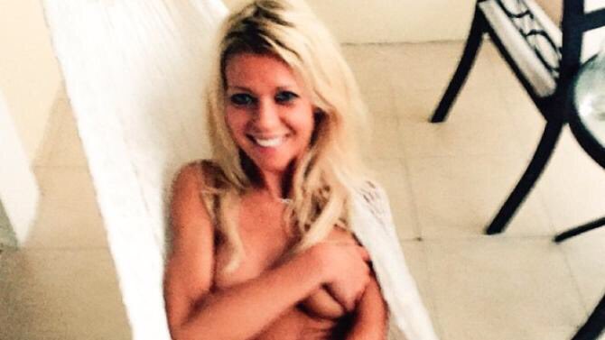 Wow, Tara Reid Bugil di Malam Pergantian #TahunBaru ! goo.gl/ctiZOM 😋