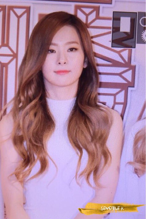 sensible_k's tweet photo. 151230 가요대축제 #슬기 이제 좀 올라가쟈... https://t.co/IQMenraNKn