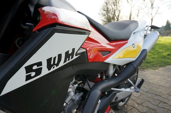 Startersmotor's tweet photo. Korte impressie van de #SWM #SM #650R op https://t.co/l2kwsPCtL7 #35kW #motorrijden https://t.co/ROhER9EY8z