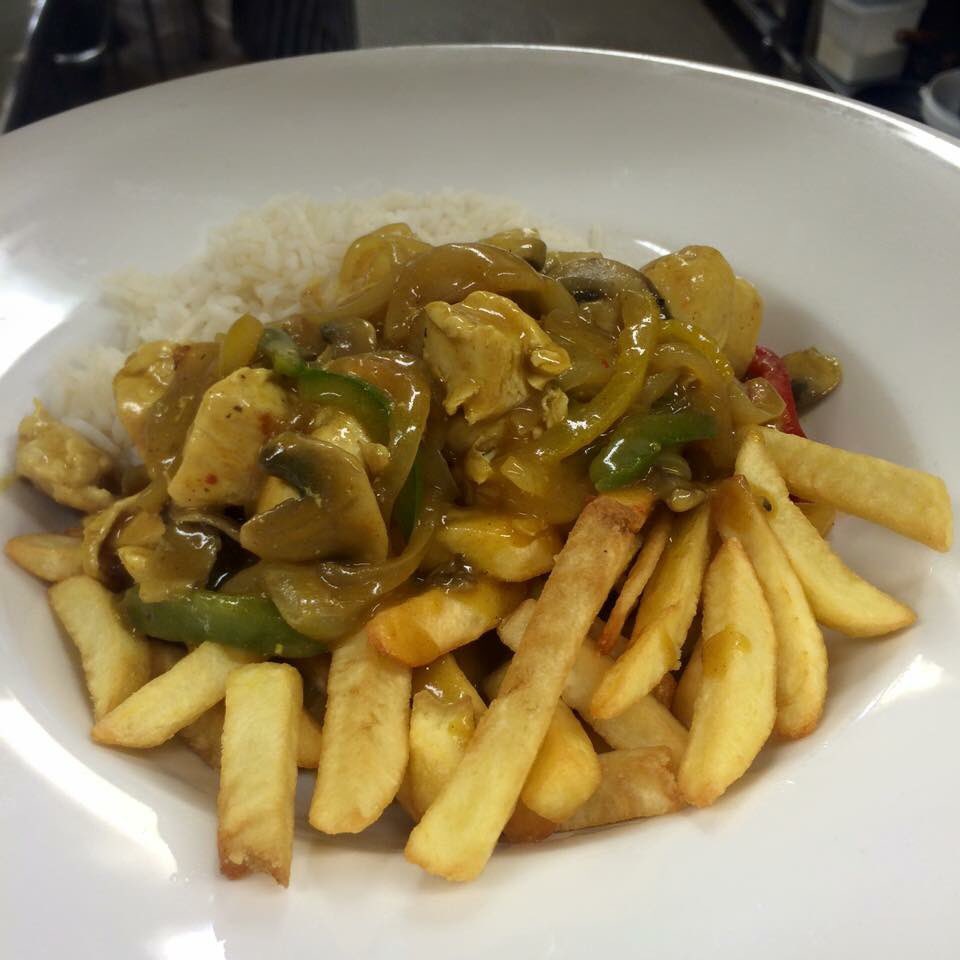 Whitefortinn's tweet photo. Spice up your day with a £5.95 2 course lunch at The Whitefort Grill. #Whitefort #Lunch #Special @FailteFeirste https://t.co/0Ls5zLYx1s