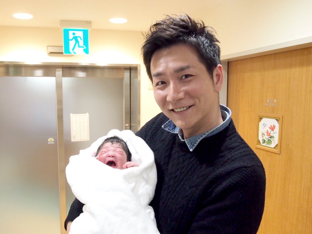 収納王子コジマジックことオーケイ小島 Su Twitter 本日12月30日 水 13 01 兵庫県西宮市にある高橋産婦人科にて 第二子となる3522gの女の子が誕生いたしました 母子ともに元気です 出産前から取り組んでいた 収育 により 収納王女になってくれることを願ってい 収納王子コジマジックことオーケイ小島 Su Twitter 本日12月30日 水 13 01 兵庫県西宮市にある高橋産婦人科にて 第二子となる3522gの女の子が誕生いたしました 母子ともに元気です 出産前から取り組んでいた 収育 により 収納王女になってくれることを願ってい