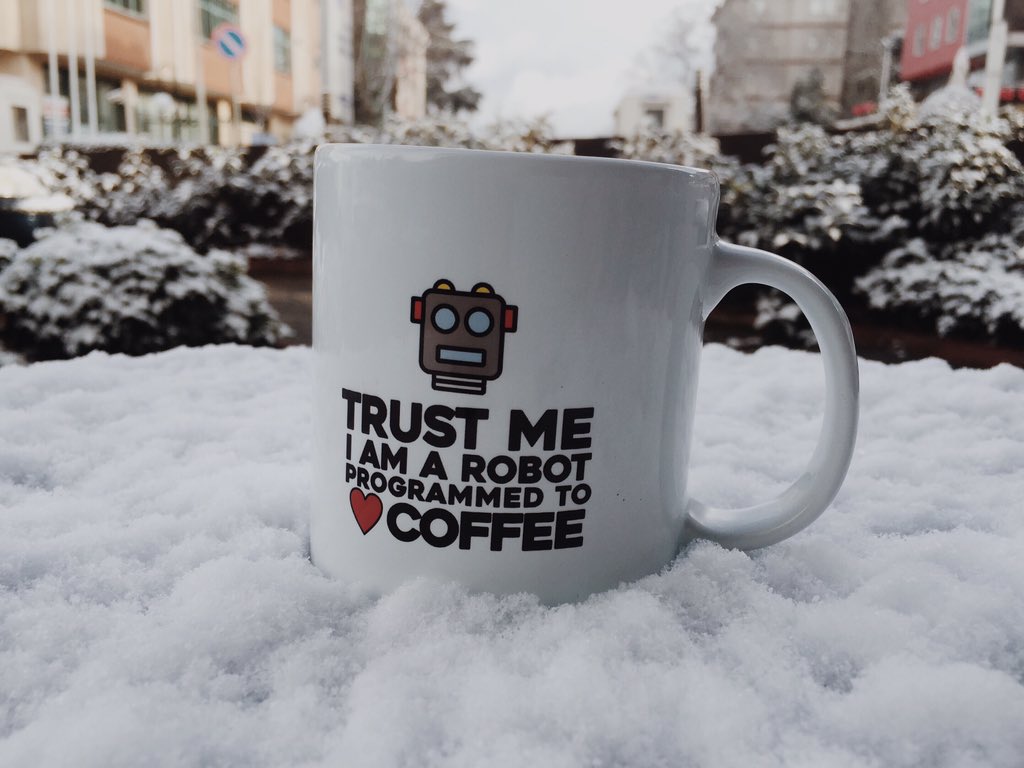 made4maker's tweet photo. Karın cazibesi kahvenin sıcaklığı ve tabi ki robotik kupamızın şirinliği ile buluştu! ❄️🤖😁  #KarlıHavalarda https://t.co/ZmQWTTZY5b