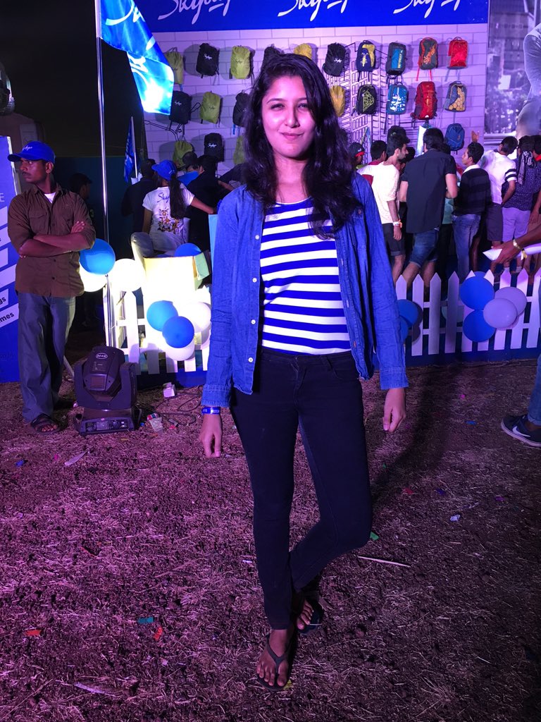 Manaal_M16's tweet photo. At sunburn in Goa yesterday. Love the spirit of goa and of course the Goans 😍 @commonfloor #UncommonGoa https://t.co/QEyE1lLTX7