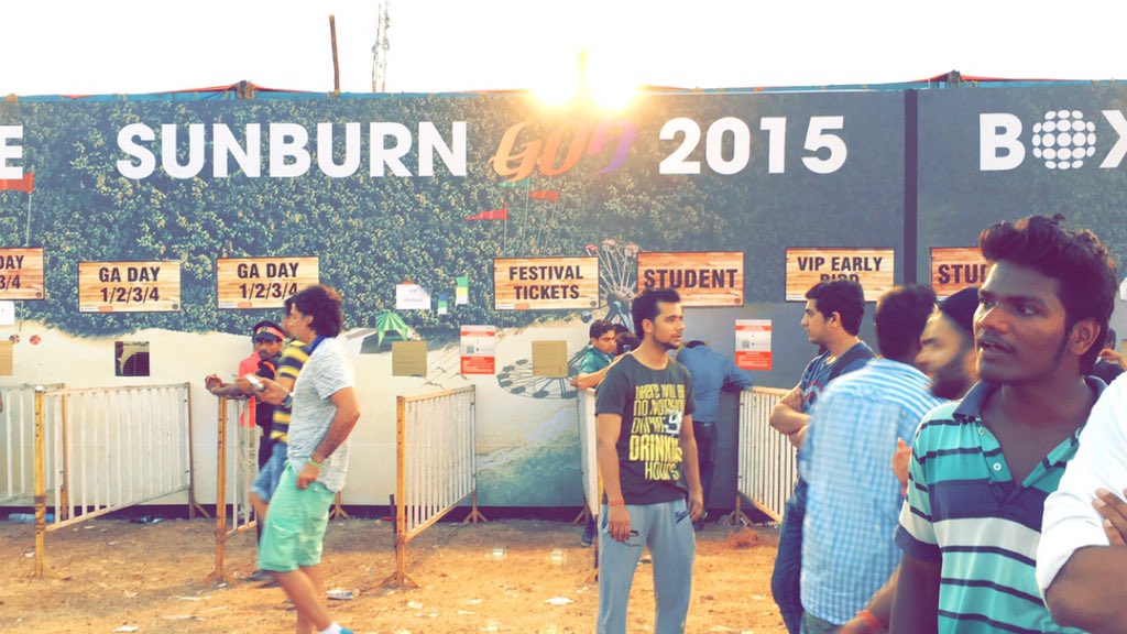 Manaal_M16's tweet photo. At sunburn in Goa yesterday. Love the spirit of goa and of course the Goans 😍 @commonfloor #UncommonGoa https://t.co/QEyE1lLTX7