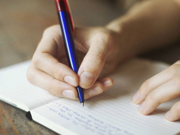 CIdiomas's tweet image. Mais um ano acabando, e você sabe contar o que fez em 2015 em inglês? hubs.ly/H01F57f0