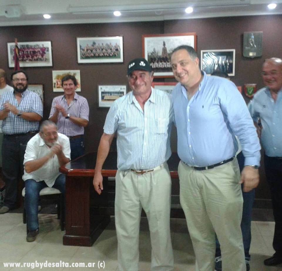 rugbydesalta's tweet photo. El Dr. "Bachi" Guzman es el CAP 2015 de la URS
https://t.co/6o8BqAzLH2 https://t.co/c2iJAaDx3G