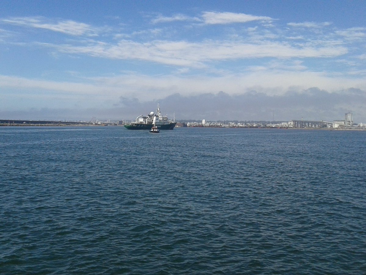 walterfjofre's tweet photo. Ya ingreso al puerto de #MarDelPlata el Mv Esperanza @GreenpeaceArg @greenpeacemdq https://t.co/sm8Hf81kZz