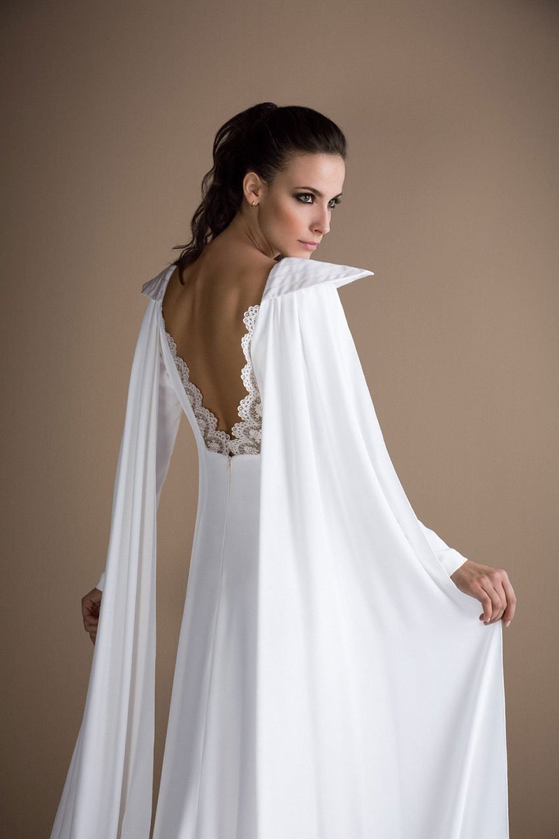 Ficha los mejores vestidos de este 2015 #vestidosnovias luciasecasa.com/labodadelucia/…