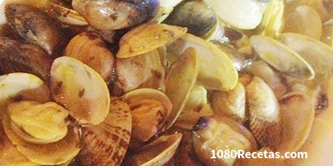 1080recetas's tweet photo. Almejas a la marinera: https://t.co/L704GUW1MI #receta sencilla para un #menufestivo #almejasalamarinera #navidad https://t.co/Ca4f0qGLZF
