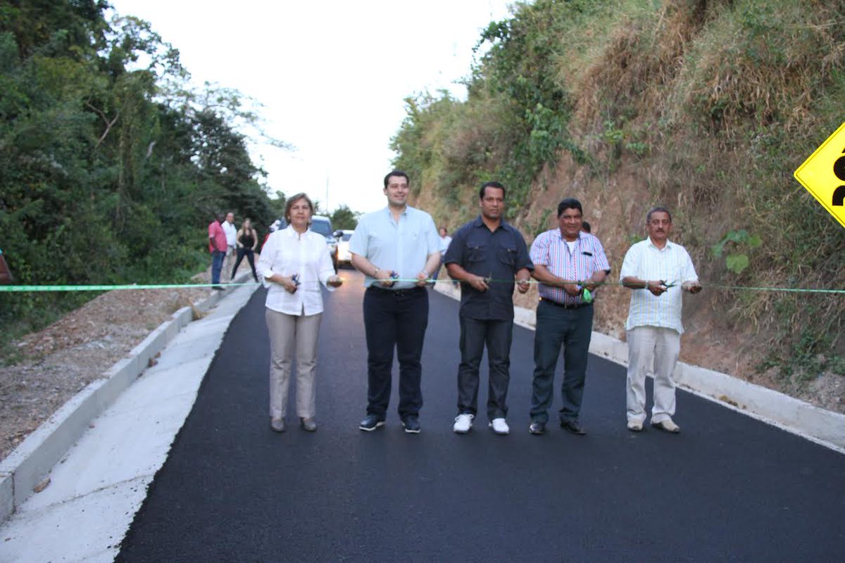 Soyquintopoder's tweet photo. La vía que de Caracolicito conduce a Chimila en El Copey se convierte en misión cumplida https://t.co/P9xLvvBLwI https://t.co/lCnlgdLk5S