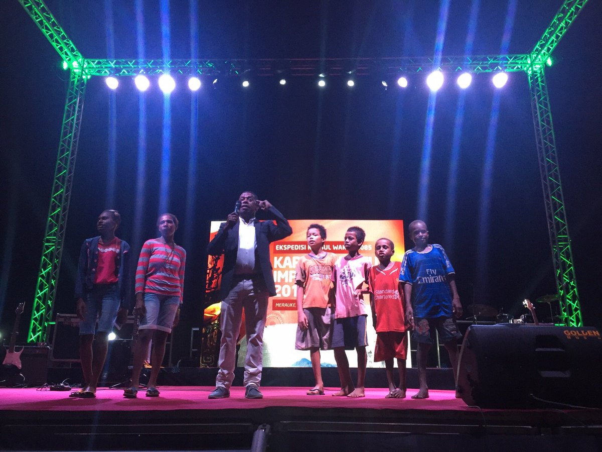 Malam puncak peletakan Kapsul Waktu 2085, kami dihibur dengan penampilan spesial dari Edo Kondologit #EKW2085