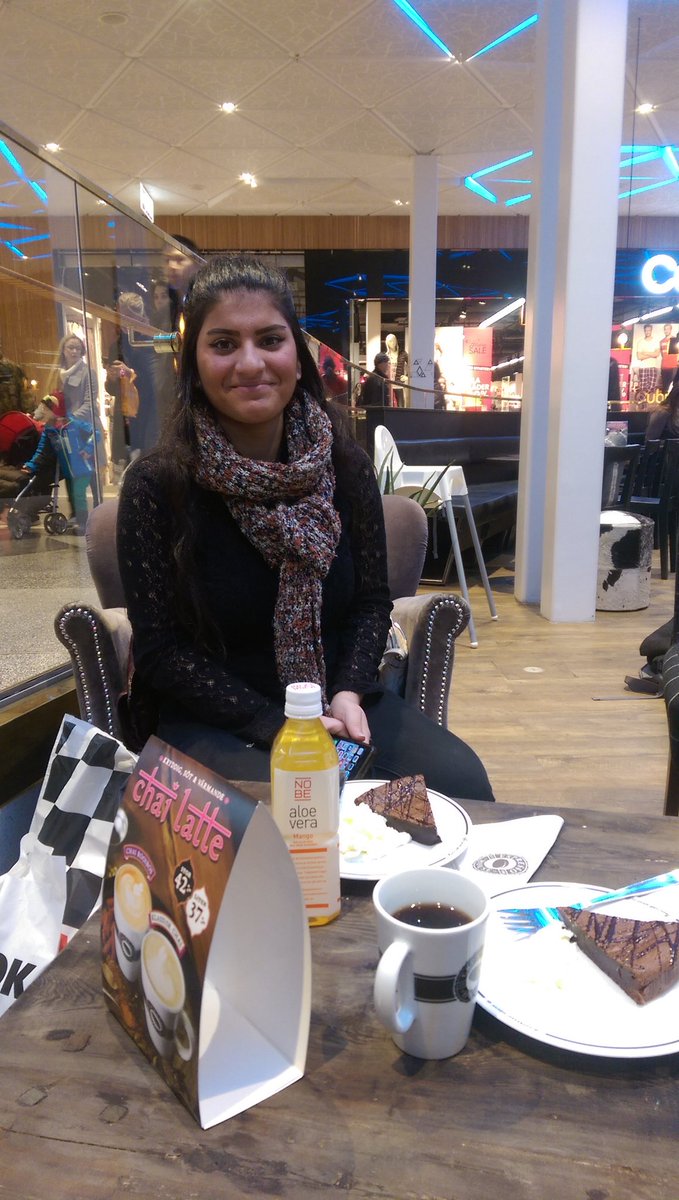 solox99's tweet image. Med bff och fikar