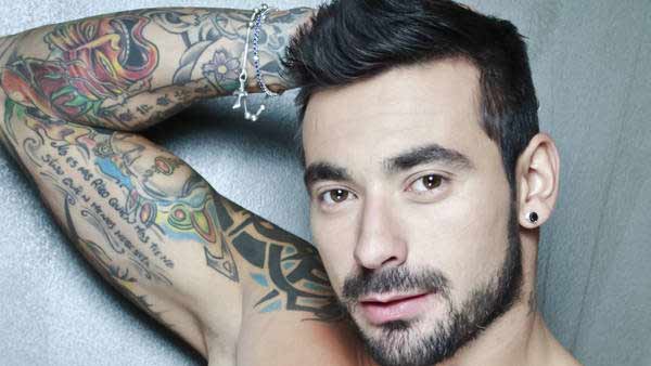 radiomega997's tweet photo. El Pocho está soltero: se terminó el amor entre Lavezzi y Screpante
https://t.co/OK8NbzTTDK https://t.co/0AF4DLqvY5