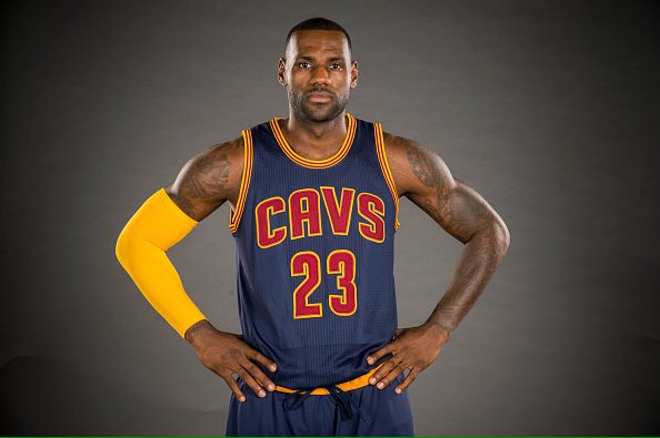 Happy 31st Birthday 
LeBron James !!! 