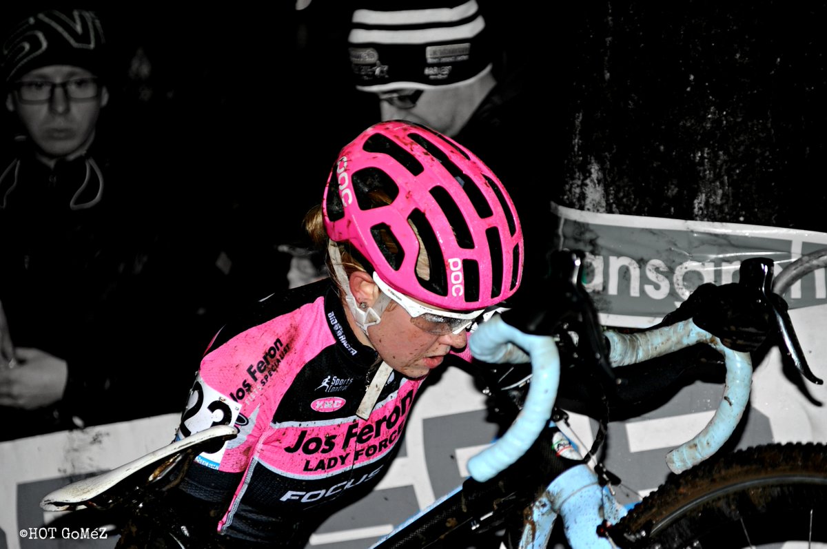 HoTGoMezpro's tweet photo. @SennaFeron @JosFeron @AuBonDossard  @Veldritkrant @ciclismo200 #superprestige @cyclocross https://t.co/a023Zr2IcU