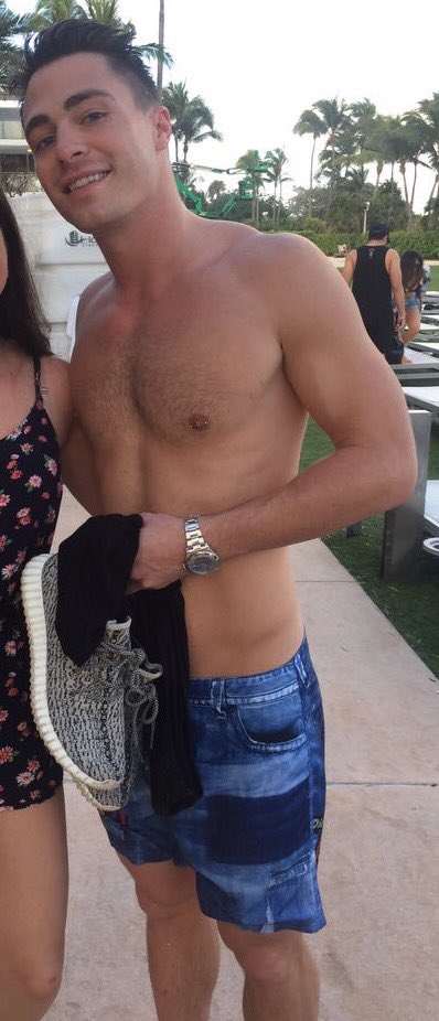 HaynesReactions's tweet photo. (stole these from @ColtonHteam lol) but I wanna bite his hips 😍 https://t.co/OINZNlYlgb