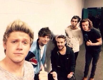niall0304's tweet photo. 新しいアカウント作りました！
boys専用です❤︎

#1D 
#海外憧れてる人RT 
#Dirさんと繋がりたい 
#洋楽好きな人RT 
#海外行きたい人RT 
#1Dを愛してる人RT 
#活動休止期間中どう過ごしていいか不安な人 https://t.co/64B1riETfB