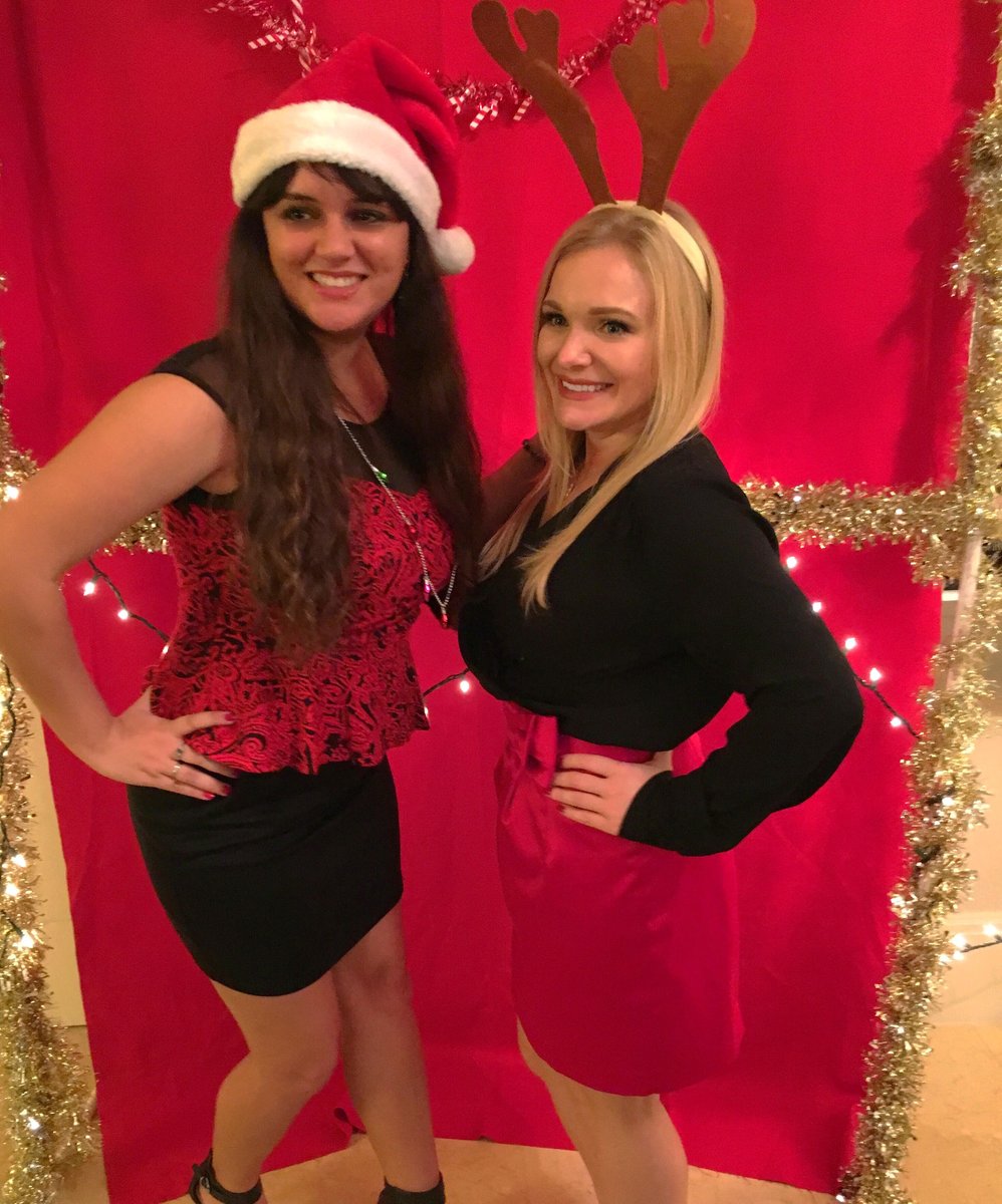 OneConcierge's tweet photo. Happy Holidays & Seasons Greetings from your friends at #OneConcierge. Have a great new year, kick it off right! https://t.co/DHafCsf9Ld